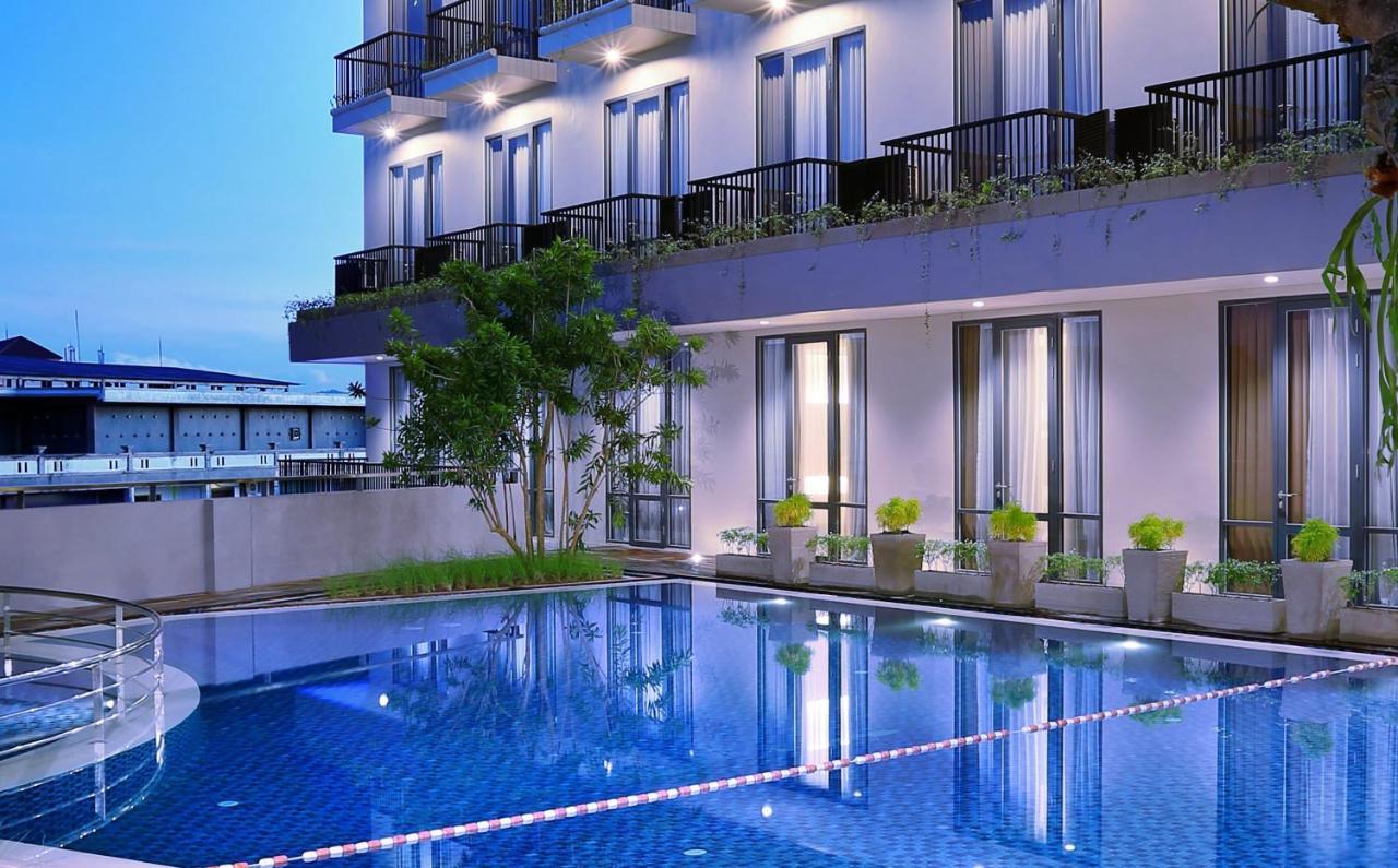 Aston Inn Mataram Exterior foto